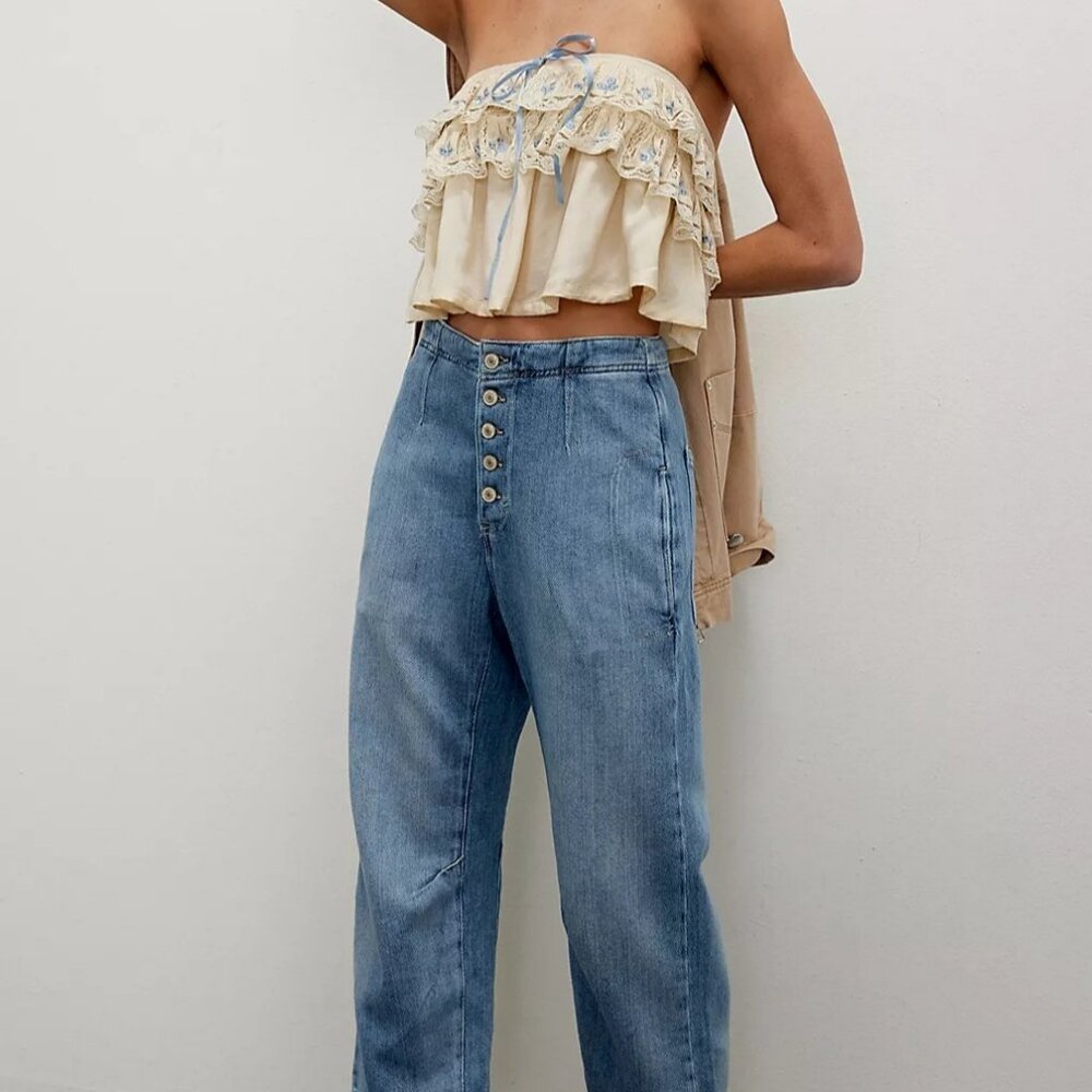 Free People - Osaka Mid Rise Barrel Jeans - Sky - Size 32